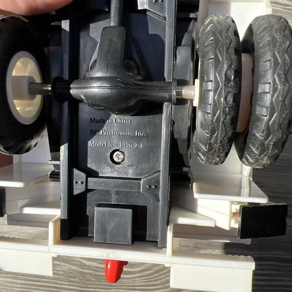 11" DG PRODUCTIONS -1996-2-1 Alliant Energy Pole Setter Auger Digger Truck - Picture 14 of 16